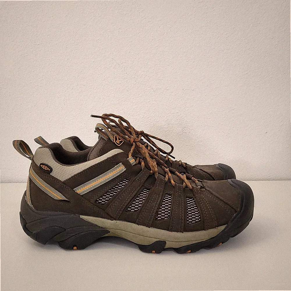 KEEN Voyager Mens 15 Brown Leather Hiking Shoes Low Top Trail Running Outdoors