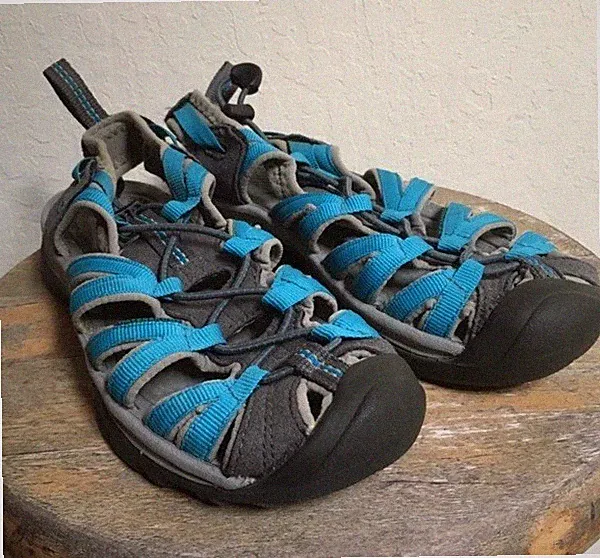 Keen Whisper Women's Size 6 Shoes Blue Comfort Hiking Strappy Outdoor Sandals