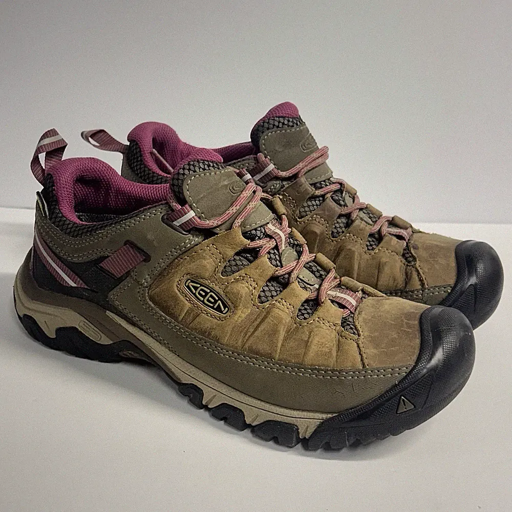 KEEN Women's Targhee IV Low Top Waterproof Hiking Boots Lace Up Shoes Size 9