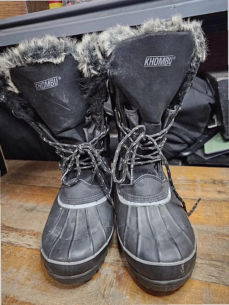 Khombu North Star Women's 10 Snow Boots Black Faux Fur Lined Waterproof Rated...