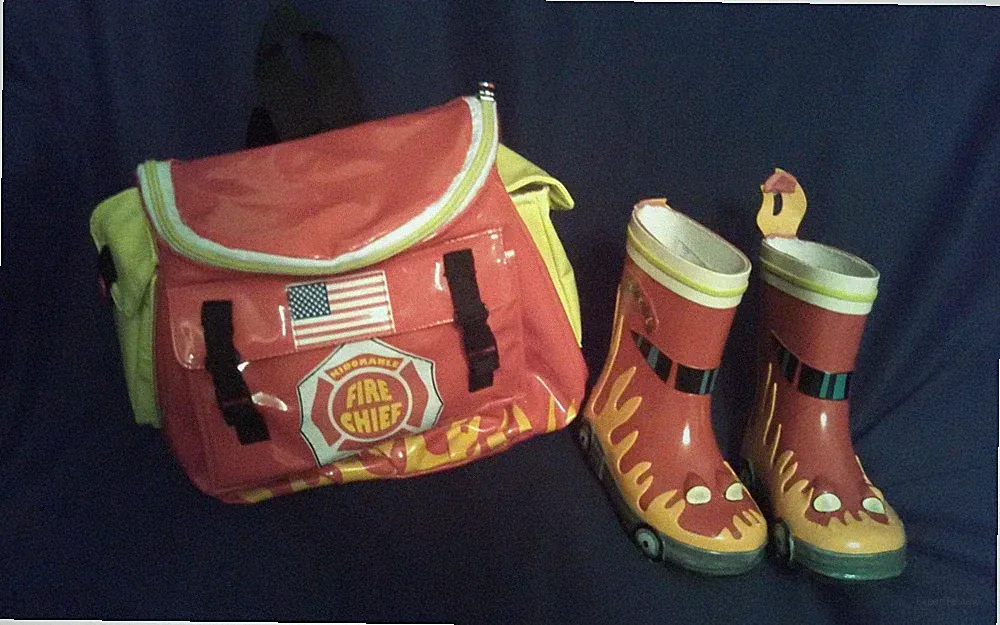 Kidorable Fire Chief Rain Boots size 6 and backpack for the boots