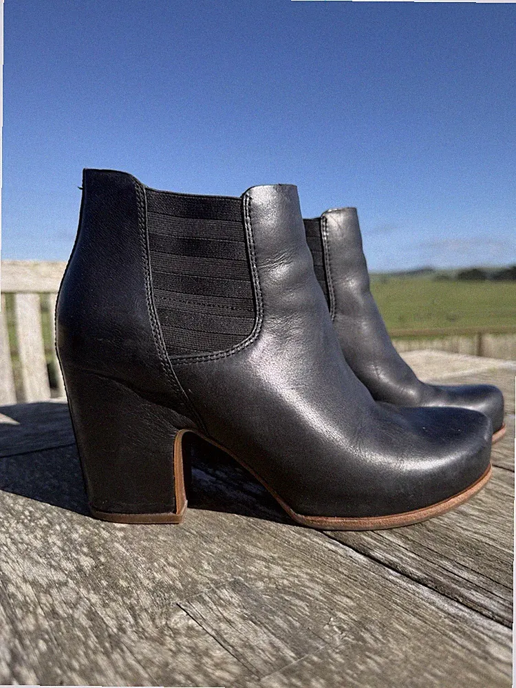 Kork-Ease Shirome Black Leather Chelsea Ankle Boots Women’s