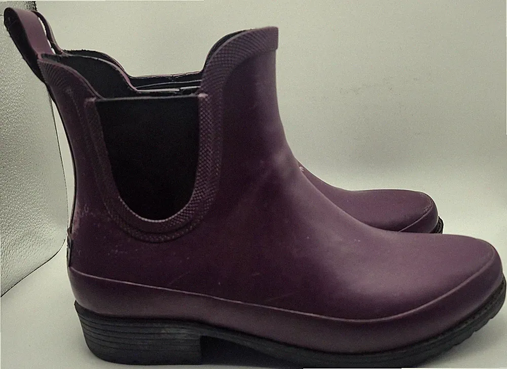 L.L. Bean 8 Purple Rugged Wellie Chelsea Rubber Ankle Rain Boots Waterproof