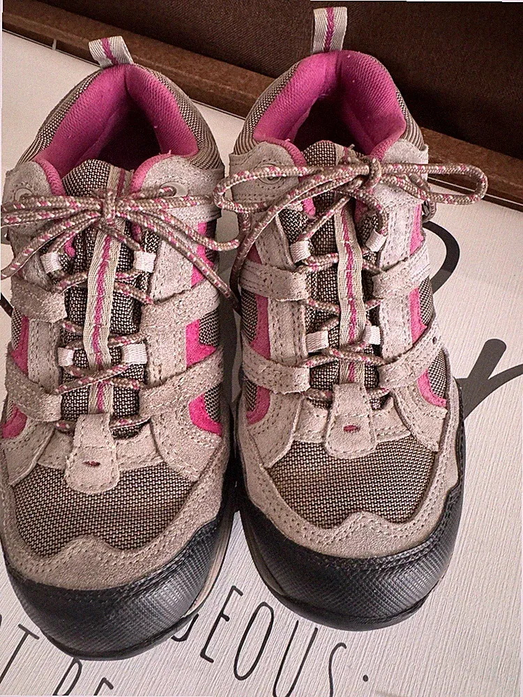 L.L Bean Women’s Pink Hiking Boots In Size 9