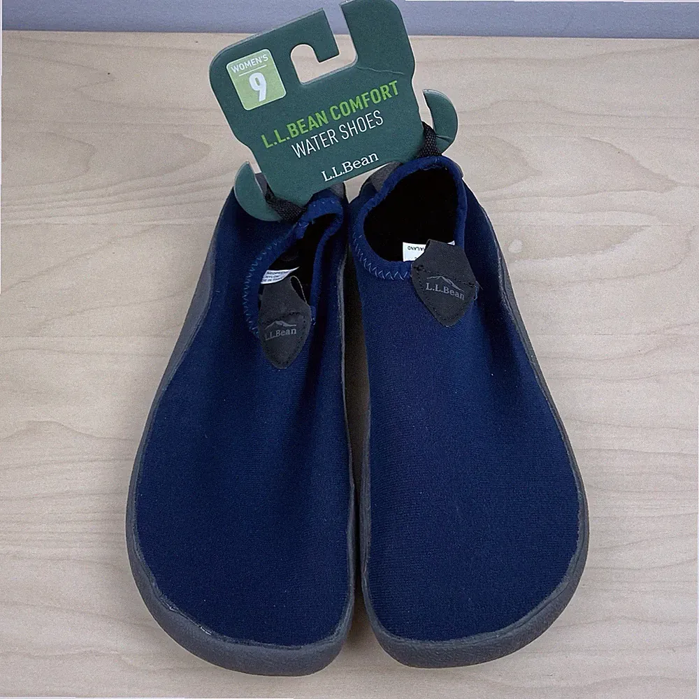L.L. Bean Women’s Size 9.0 Comfort Water Shoes Slip On Neoprene Navy Blue NWT!