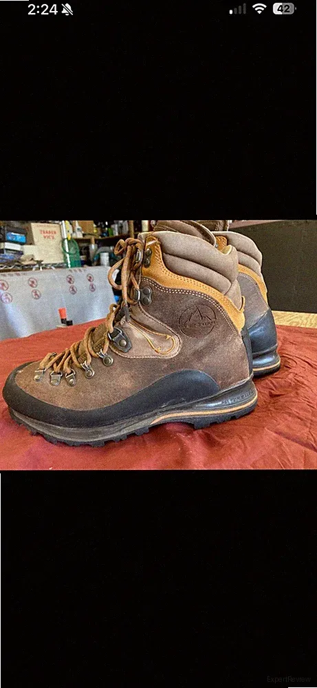 LA SPORTIVA HIKING BOOTS, MENS 9 1/2, LIGHTLY USED.