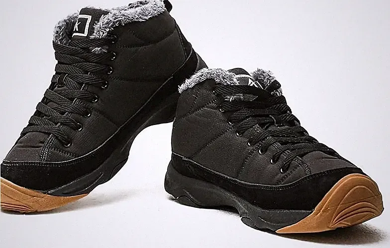 Lightweight Winter Hiking Boots UNISEX Size W12/M10 Black Faux Fur Lined NWOB