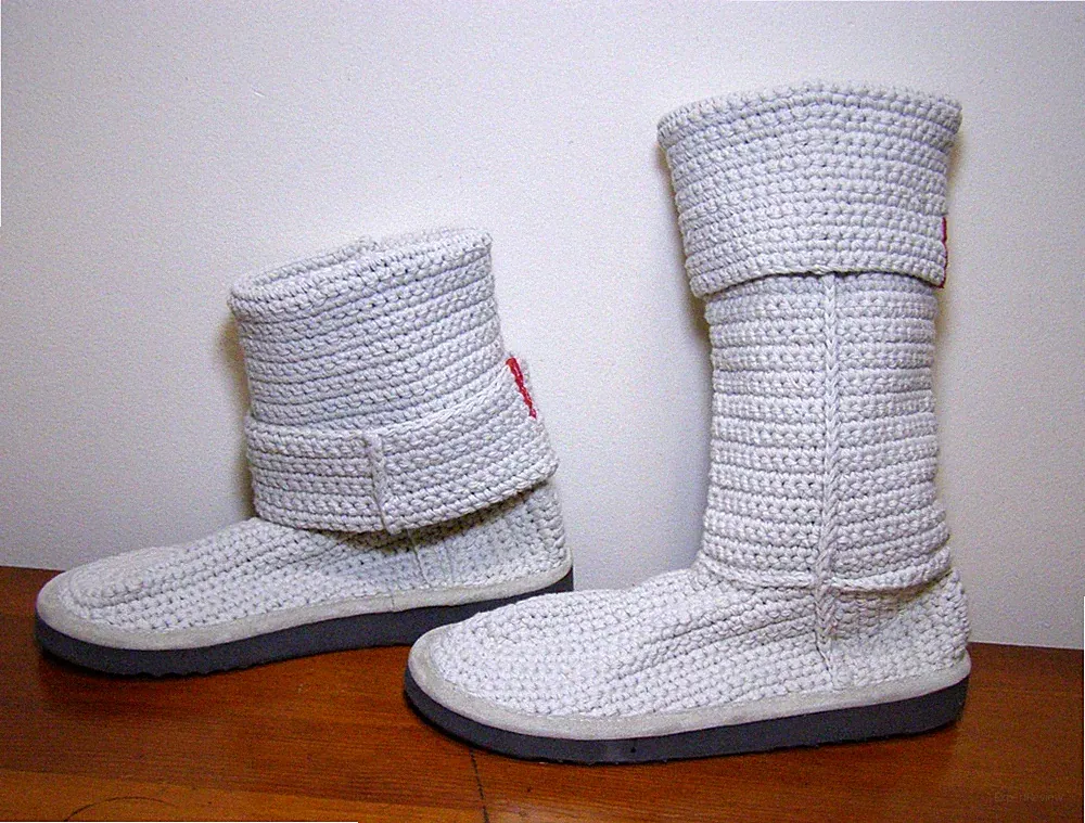 LIVS Crochet Knit Boots ADJUSTABLE HEIGHT Sz 8 Classic Boho +Backpack & Wash Bag