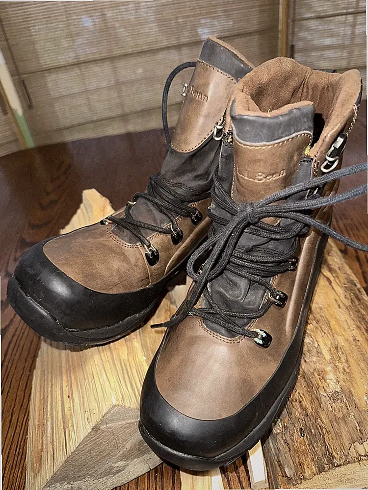 LL Bean Men’s Sz 9 M Winter Insulated Cap Toe Leather Hiking Boot Grommet Vents