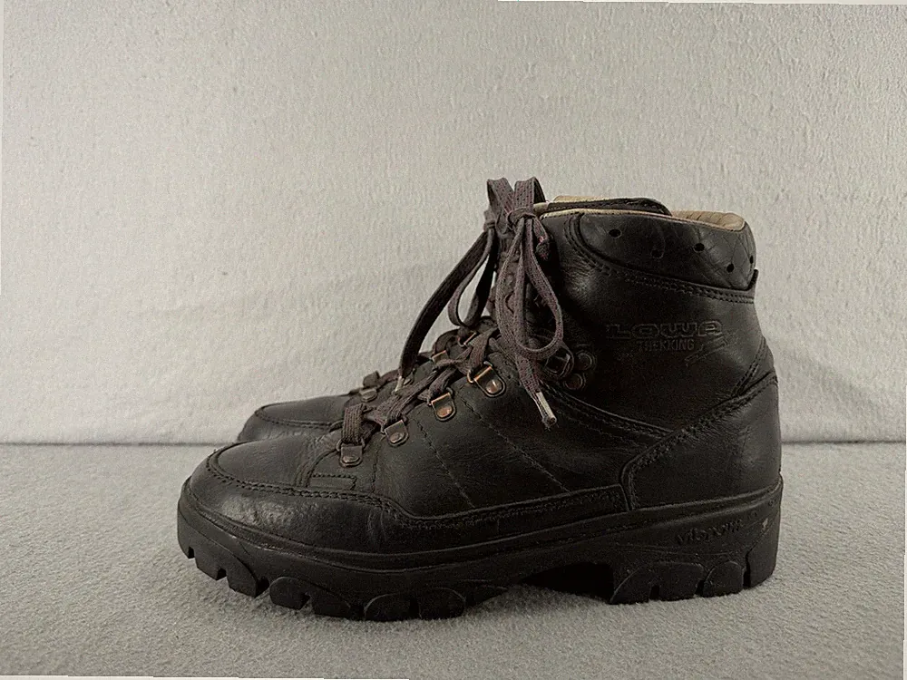 Lowa Trekking Brown Leather Boots Backpacking Hiking Hunting Lace up Mens 7.5 D