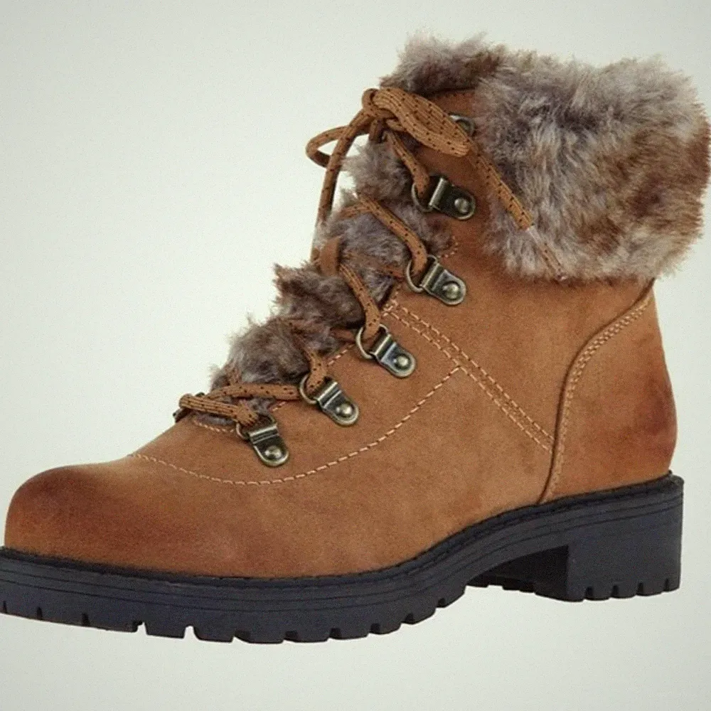 Madeline Girls Brown Vegan Suede Lug Sole Fur Lined Lace Up Hiking Boots 8.5