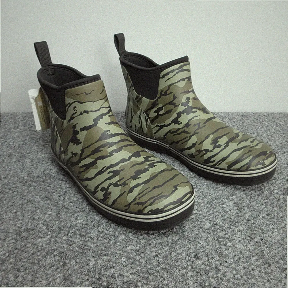 Magellan Outdoors Rain Boots Mens Size 9 Green Camouflage Mossy Oak 182925 NWT