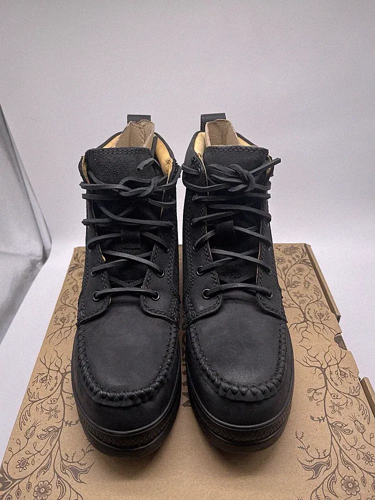Manitobah Mukluks Mesa Moc Toe Waterproof Leather Boot Men Size 8 NIB