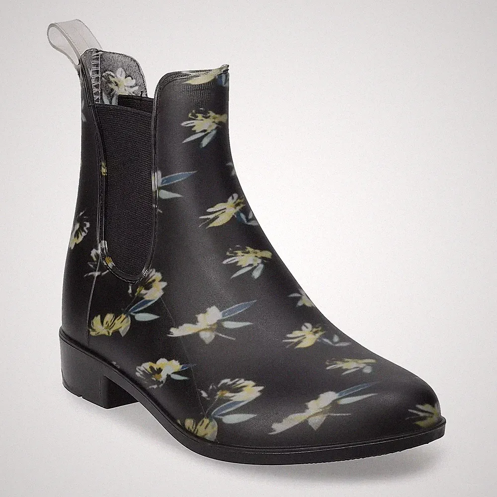 Matte Black Floral Lizard Chelsea Ankle Boots Sz 9 Mothers Day School SO New