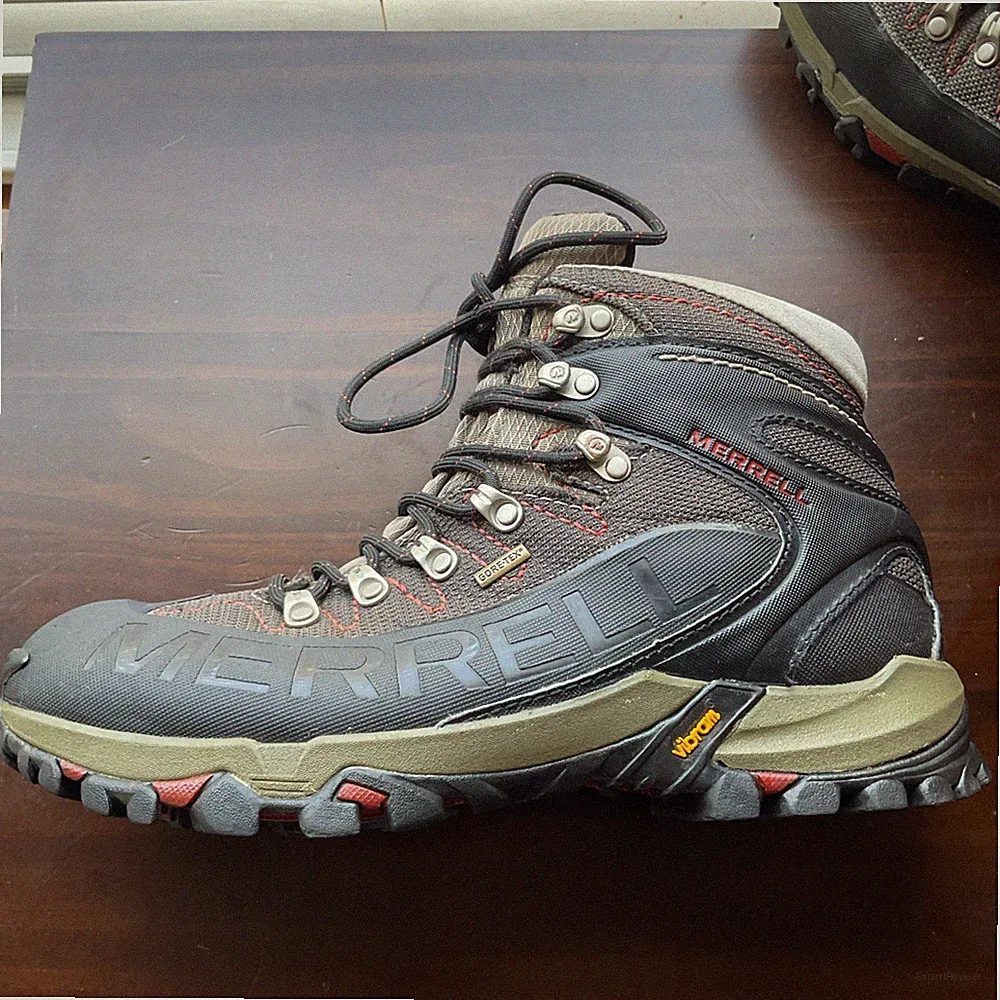 Men's 10.5 M Merrell Outbound Mid Gore-Tex Bungee Cord Vibram Sole Hiking Boots