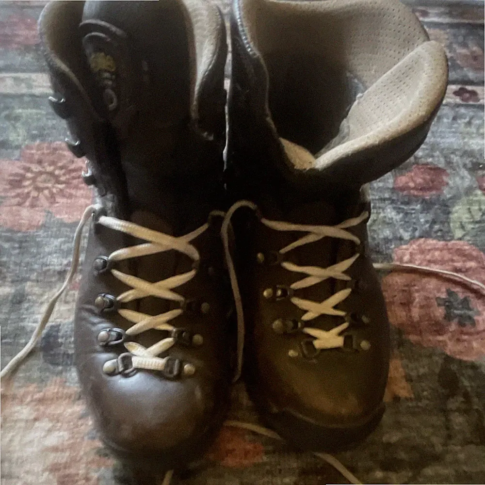 Gender Hiking Boots