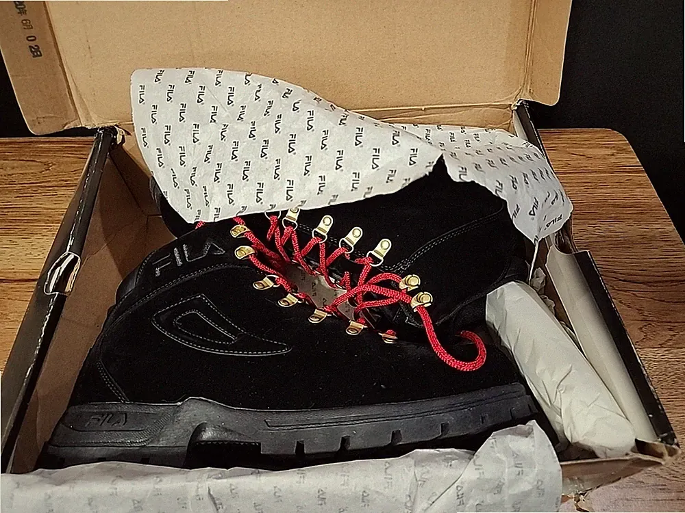 Men's Size 11 FILA Diviner Hiking Boots Black Suede 1HM00554-030