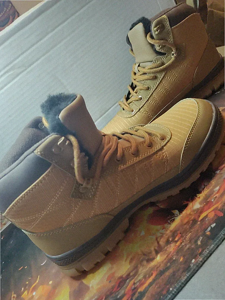 Men’s Tan Winter Work Boots Fur Lined Lace Up Hiking Boots Size [40] Unbranded