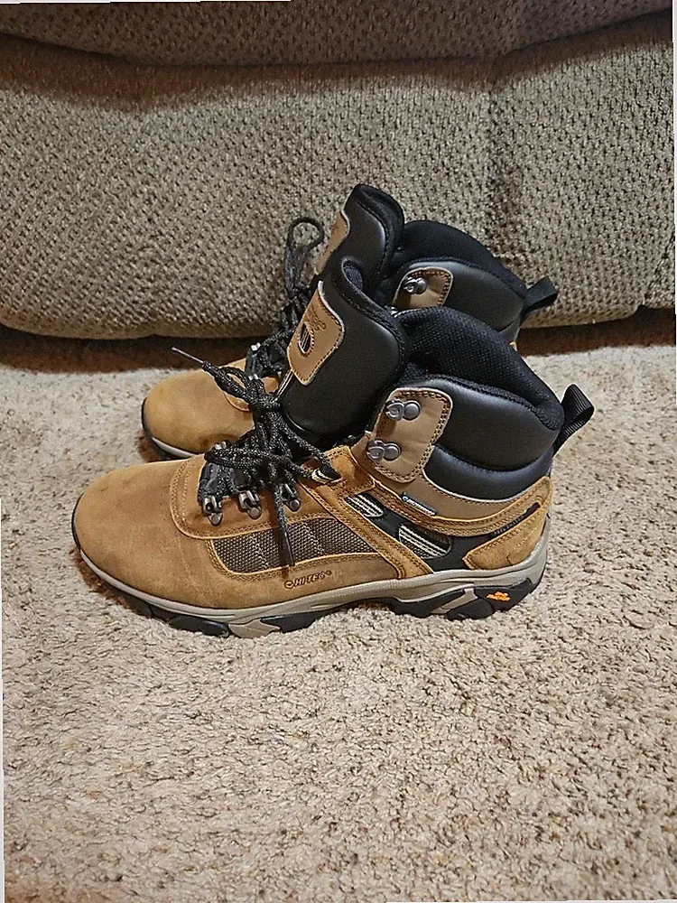 Mens Brown Hi-Tec Ravus Quest Lux Mid Waterproof Hiking Boots Size 9M