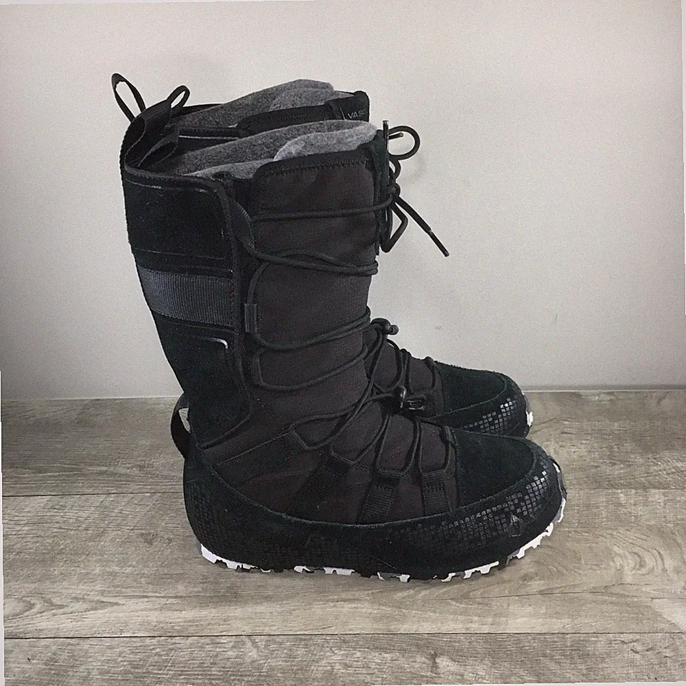 Mens Vasque 7838 Hiking Lost 40 UltraDry Waterproof Winter Mukluk Boots Size 7.5