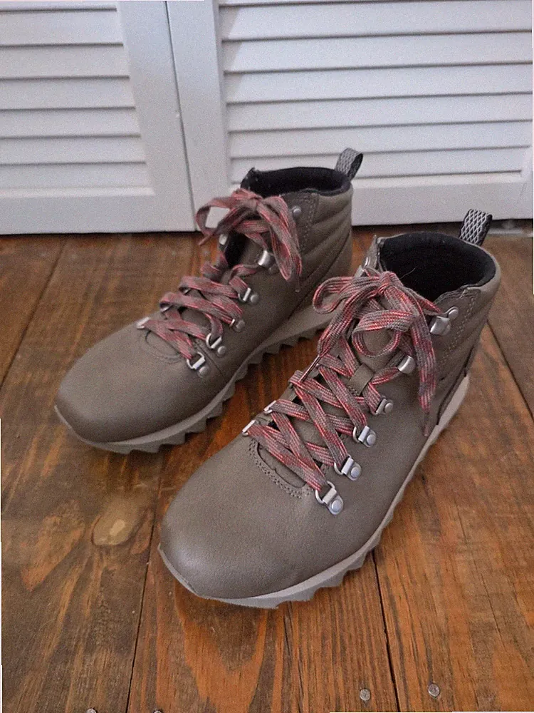 Merrell Alpine Hiker Hiking Shoes Sneakers Outdoor Boots J003774 Sz 9.5 NEW