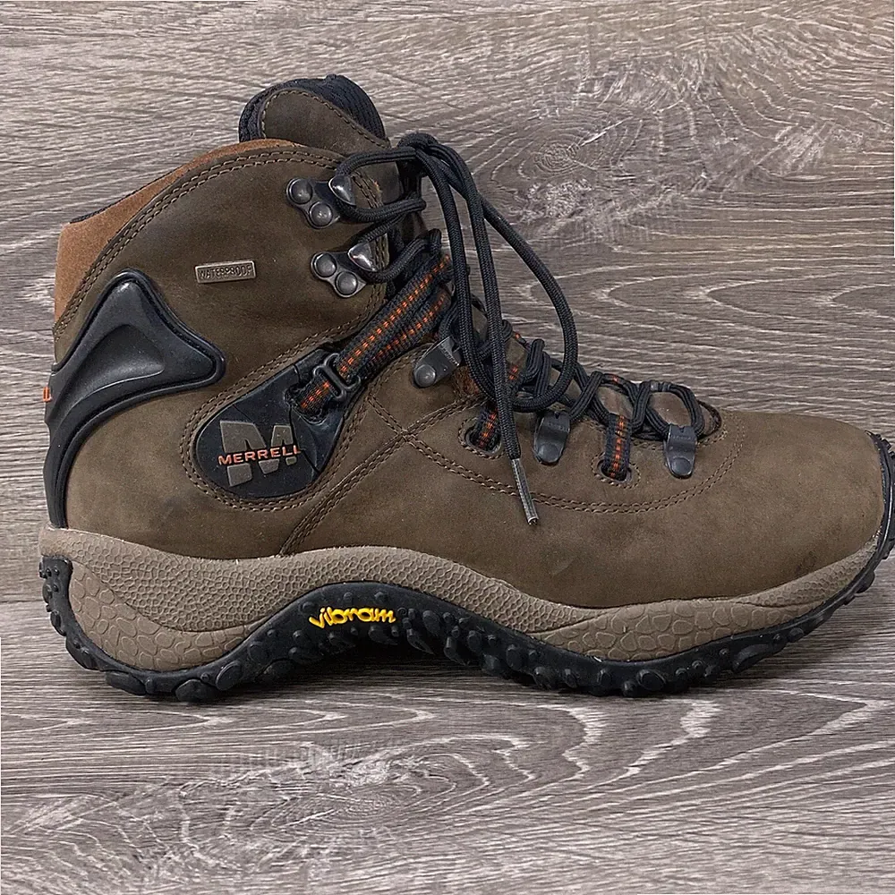 MERRELL CHAMELEON Brown Leather Waterproof Hiking Backpacking Vibram Boots 9