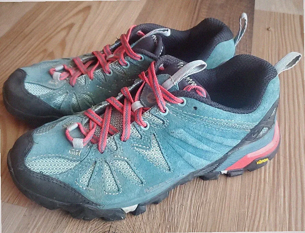 Merrell Dragonfly Women's Hiking Shoes Vibram Elect Dry J32456 Sz 5.5 EUC Nice