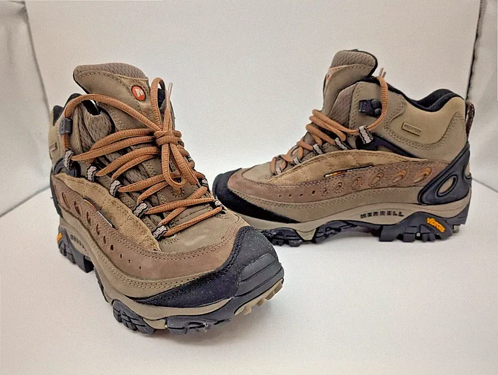 Merrell Hiking Shoes, Women's/Girls size 6.5 New with box