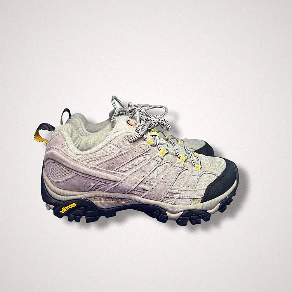 Merrell J06020 Women’s Hiking Shoes US 8 EUR 38.5 Trail Vibram Sole Beige Outdoo