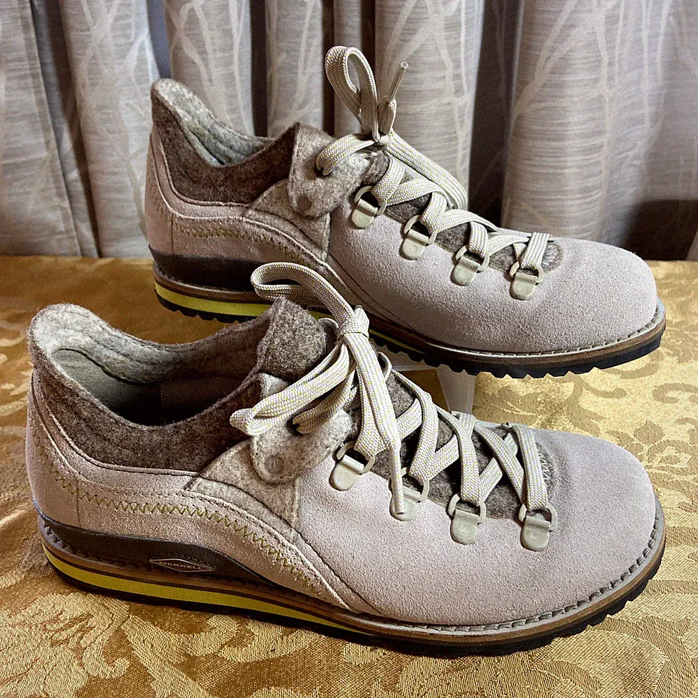 Merrell Lazer Origins Womens Size 7 Beige Hiking Shoes Leather Wool Like Edges