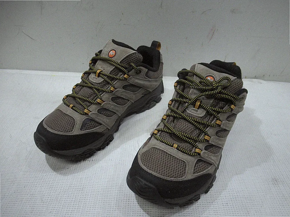 Merrell Men's MOAB 3 Lace Outdoor Hikers Low top Hiking Shoes Walnut Size 9..5