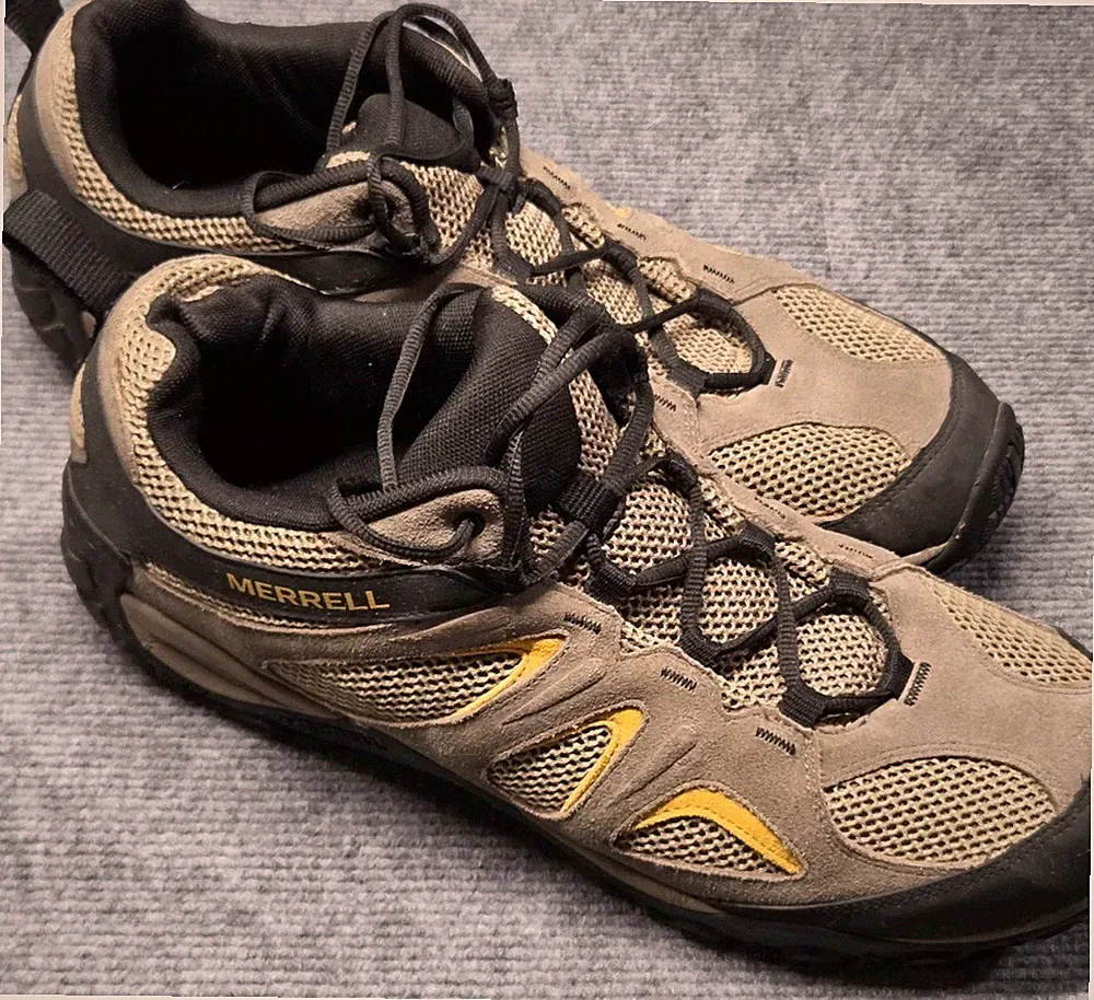 Merrell Men's Yokota 2 Hiking Shoes Boulder Size 15 US Camping Trail Boot