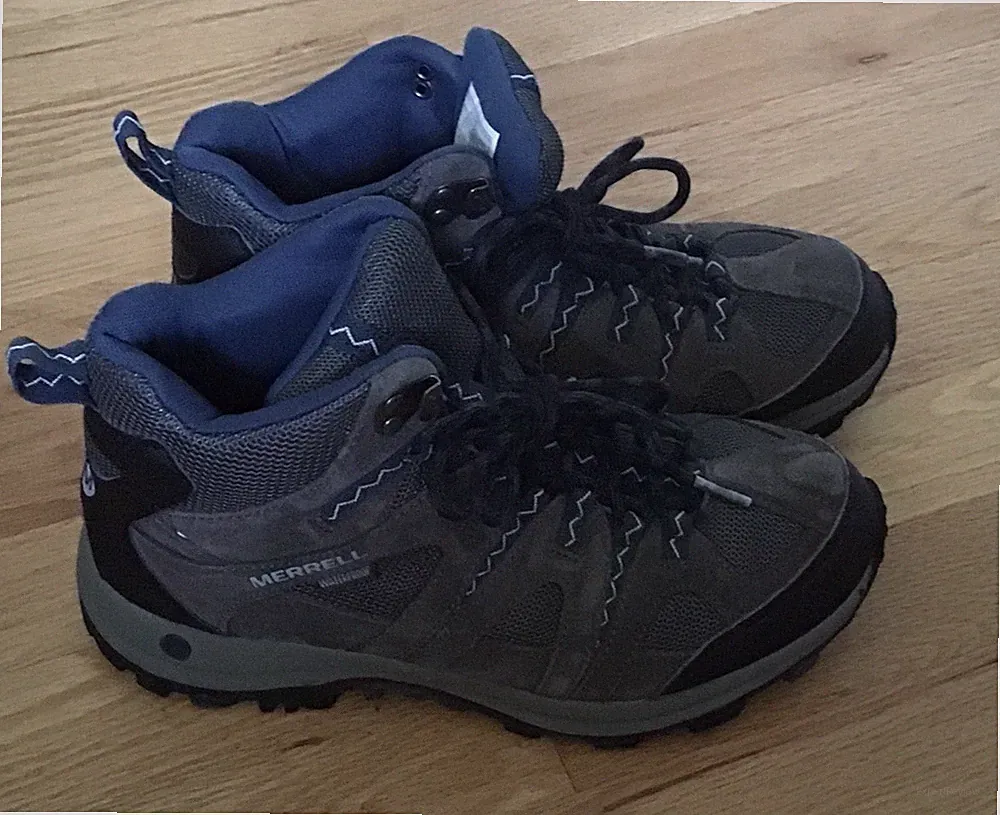 Merrell Mens US 7.5 Castle Rock Dark Denim Waterproof Hiking Boots