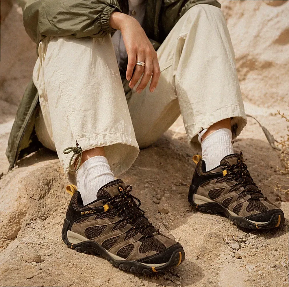 “Merrell Moab Trail Shoes Unisex Men 8.5 Brown Gorpcore Hiking Outdoor Sneakers”