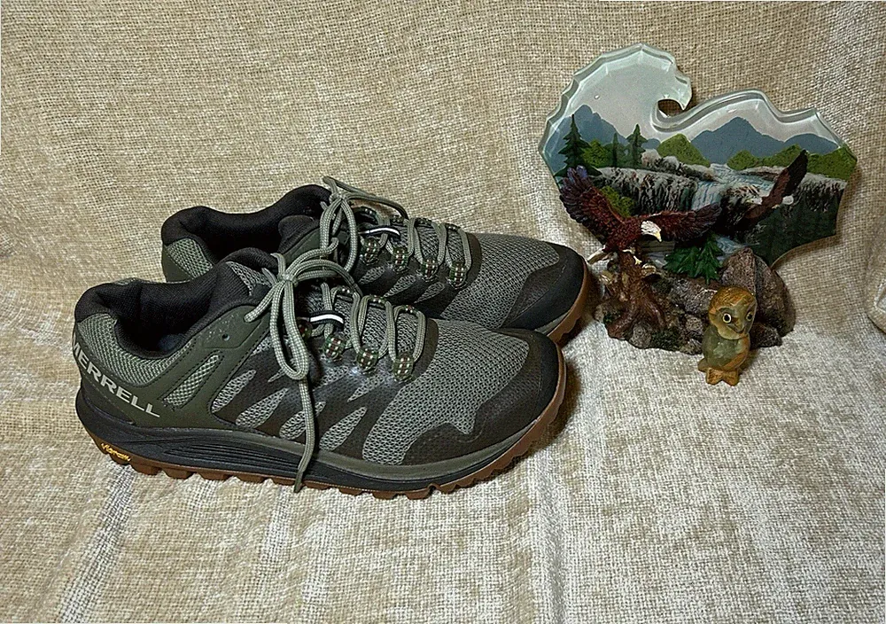 MERRELL NOVA 2 MENS 7.5 HYBRID SHOE SNEAKERS HIKING RUNNING -AIR CUSHIONED HEEL