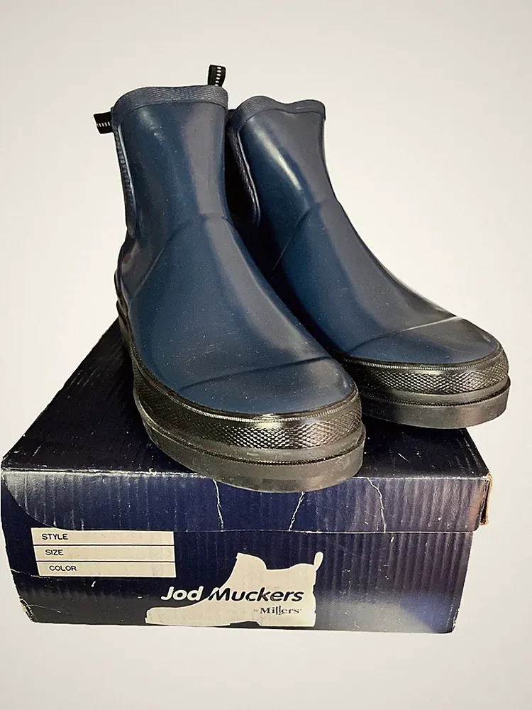 Miller Equestrian Women’s Muck Boots - Durable for Work and Outdoor Use Size 9