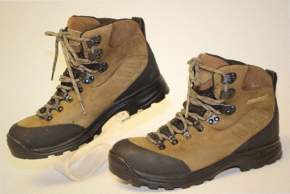 Montrail Blue Ridge GTX Backpacking Women Size 7.5 38.5 Lace Up Mid Hiking Boots