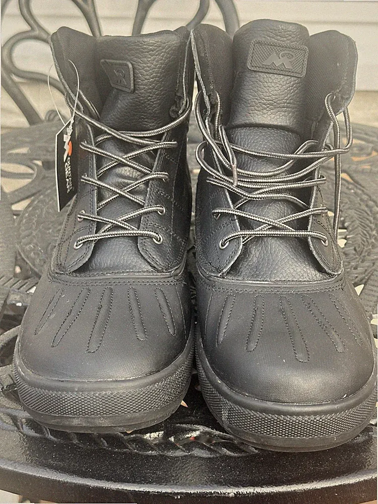 Mountain Gear Men Black Boots Sz 15 NWT