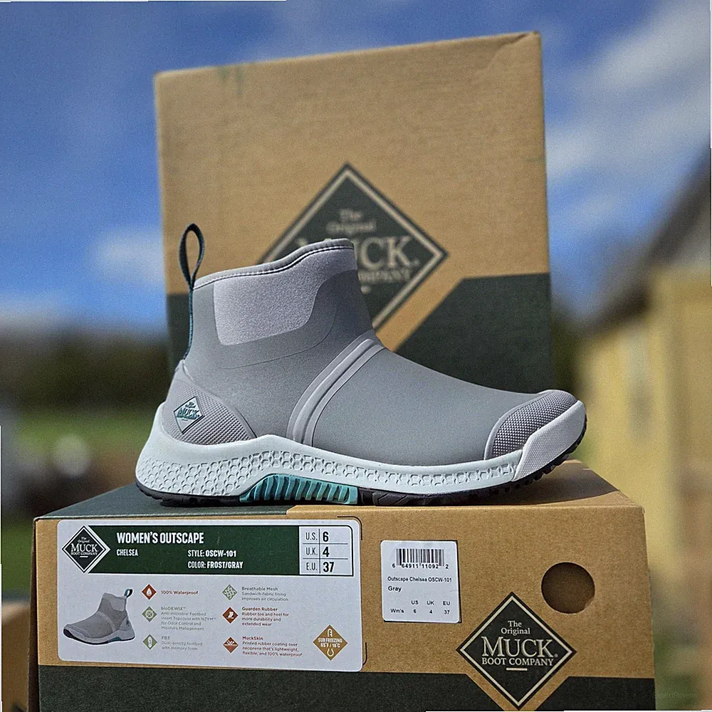 Muck Boots Women’s Outscape Chelsea Frost/Gray NIB Size 5.5 Waterproof