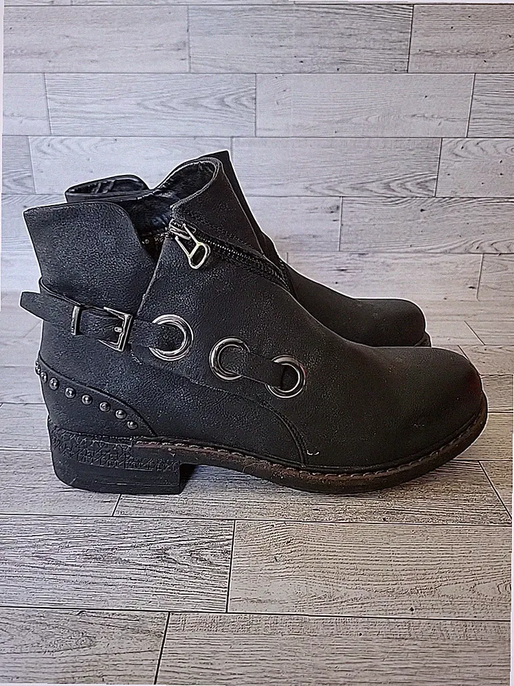 Muk Luk Ranya Chunky Heel Ankle Boots Water Resistant Fashion Studs Black Zip 6