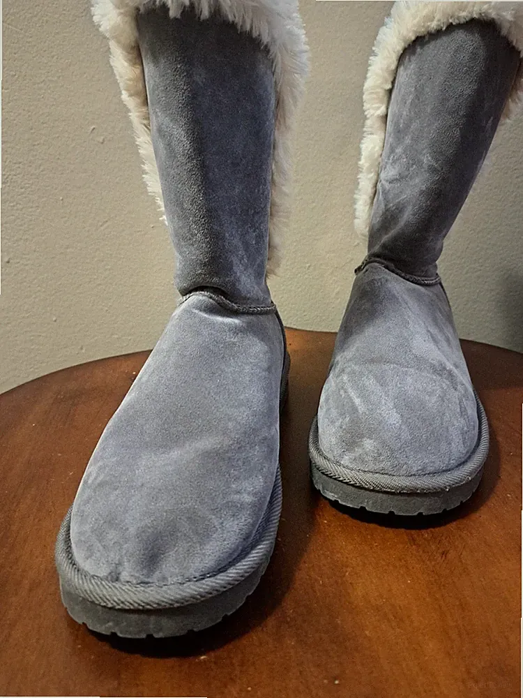 Muk Luks boots Women Size 8