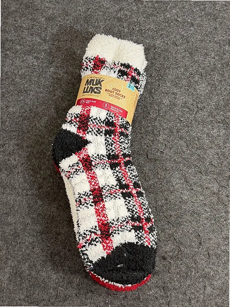 Muk Luks Super Cozy Boot Socks Super Soft Yarn Red Black Plaid 3 Pair Size 6-10