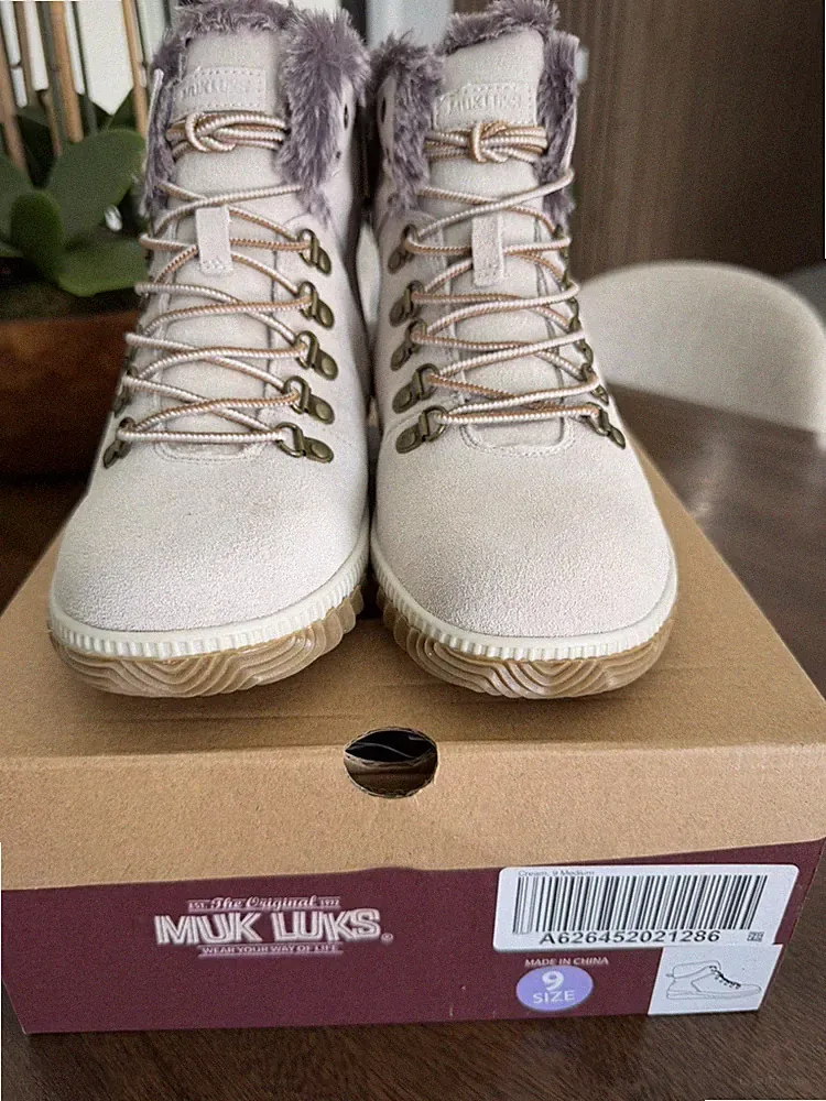 Muk Luks Women's Bobs Rocky-Urban Hiker Hiking Boot, cream/ivory