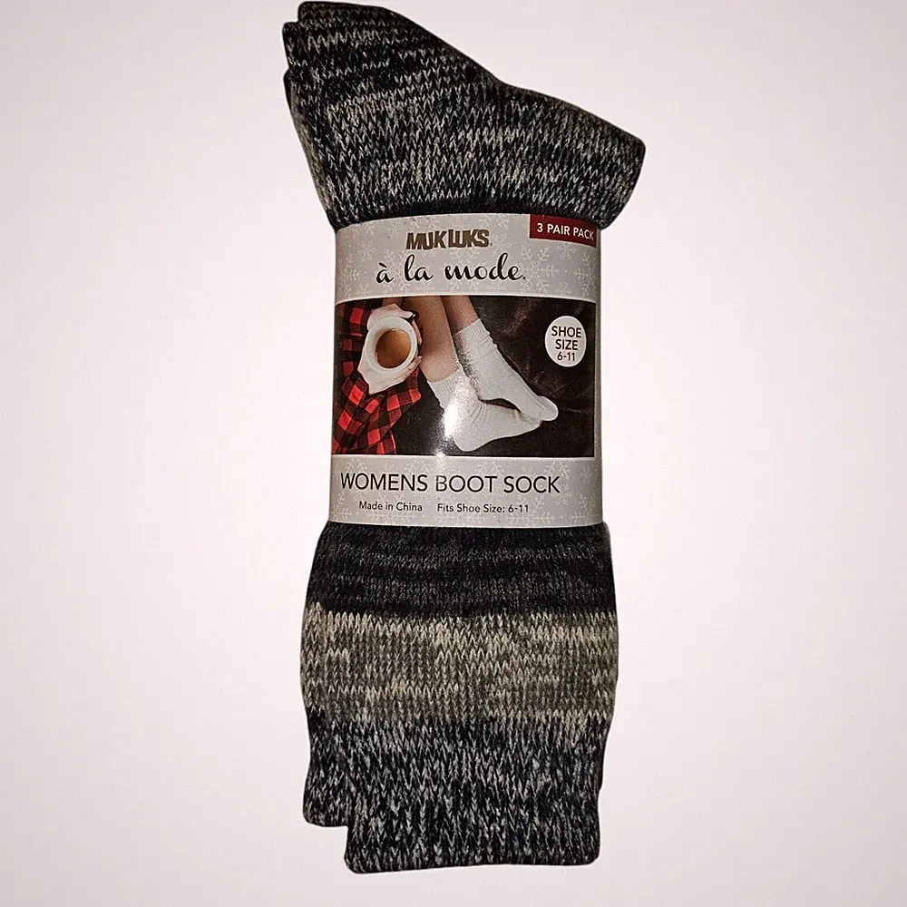MUK LUKS Women’s Boot Sock 3 Pair Pack, Fits Shoe Sizes 6-11 Gray Black