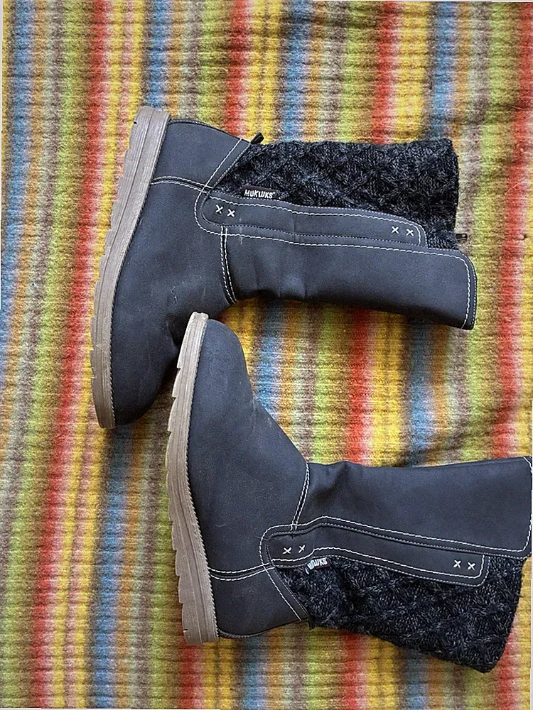 Muk Uks Black Insulated Winter Boots with Grip Soles Women's Size 9