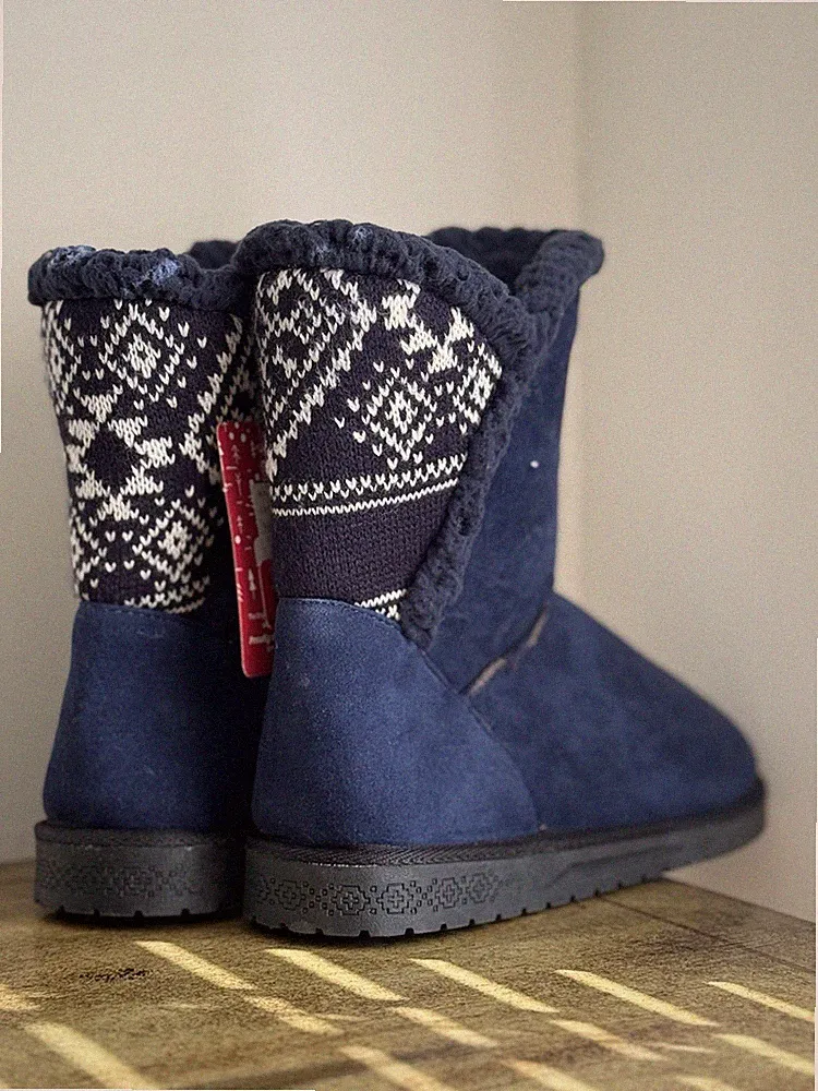 Mukluks Navy Fair Isle Knit Patterned Lined Mid-Calf Snow Boots Women Pull On