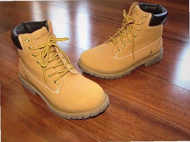 NAUTICA ~ Men's 7.5 Women's 9 ~ PRISTINE! Faux Vegan Leather Hiking Work Boots
