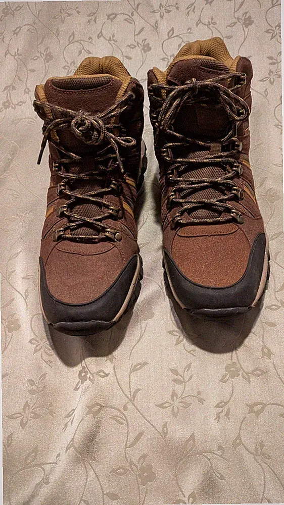 Nautica Men's lace up hiking boots, brown/black faux suede, size 11