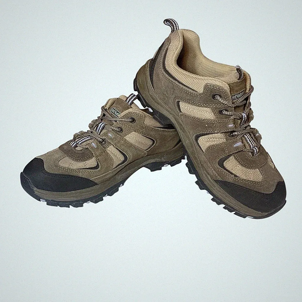 Nevados Boomerang II Low Women's Hiking Shoes Brown Suede with Black Accents 11W
