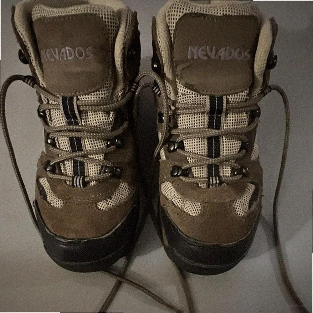 Nevados Klondike WP Women's Hiking Boots Brown US 7.5 Extra Wide Pre-owned
